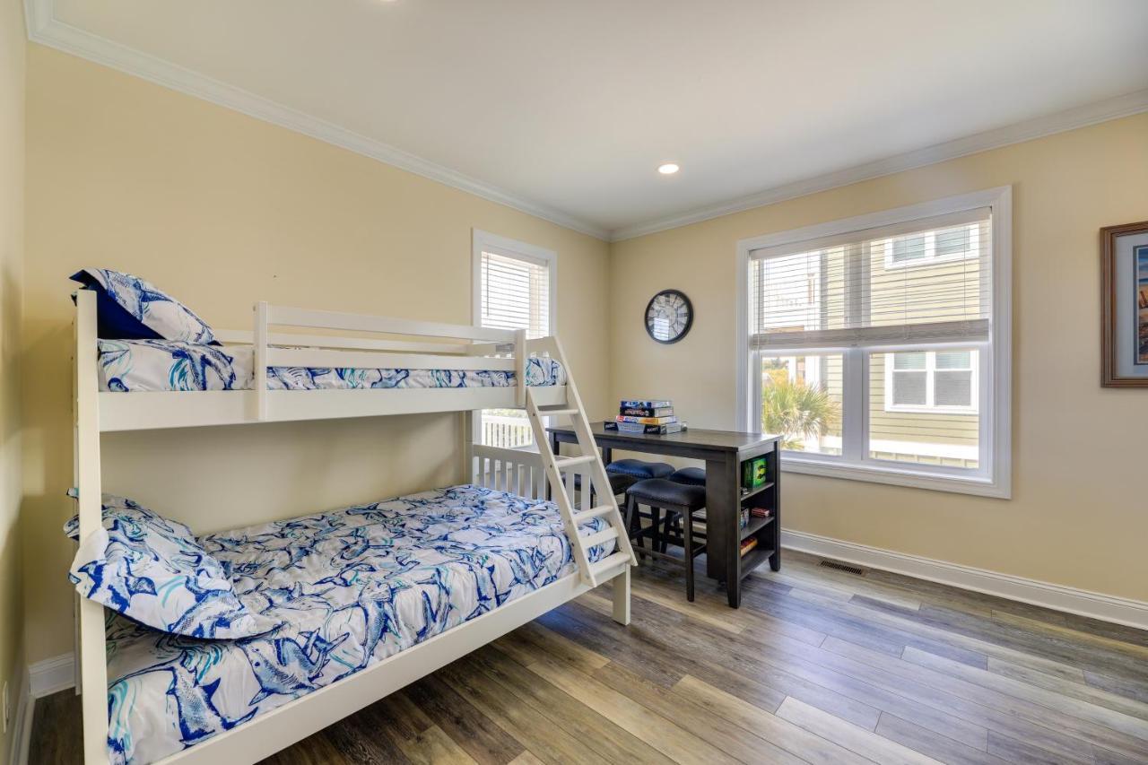 Emerald Isle Getaway With Decks And Beach Views! 외부 사진