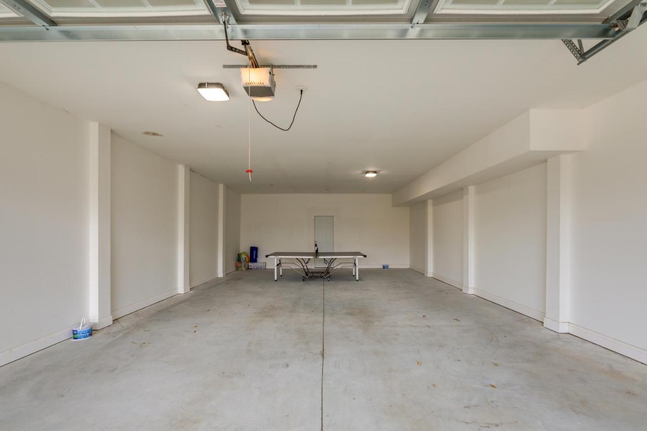 Emerald Isle Getaway With Decks And Beach Views! 외부 사진